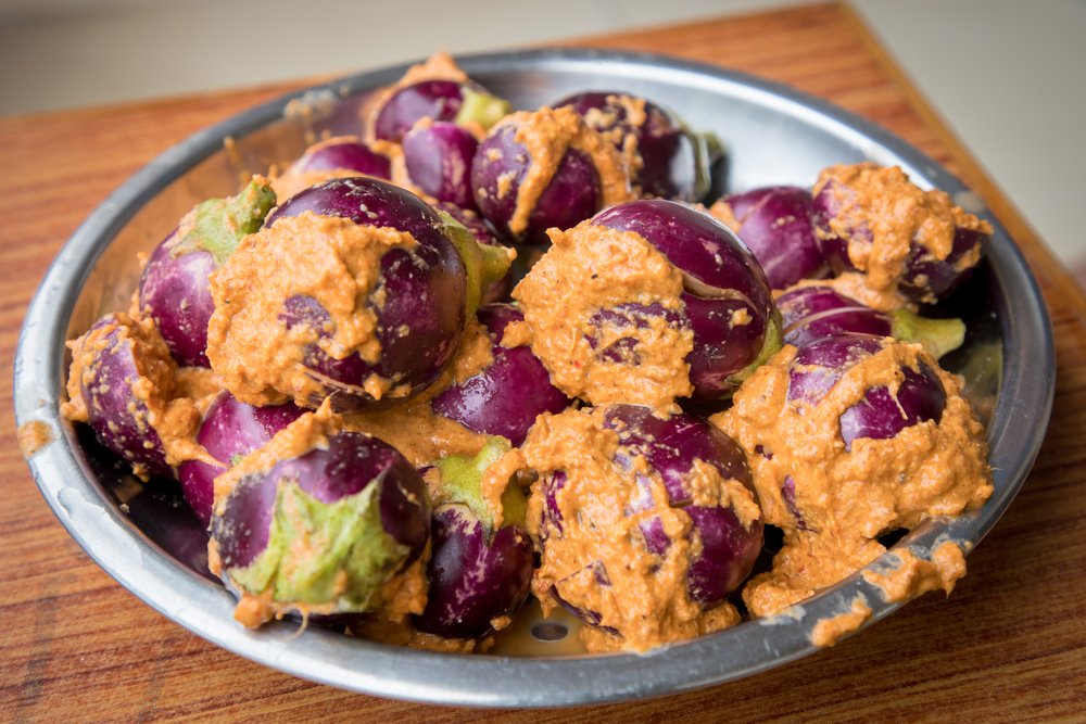 Bharwa Baingan Recipe (Stuffed brinjal)