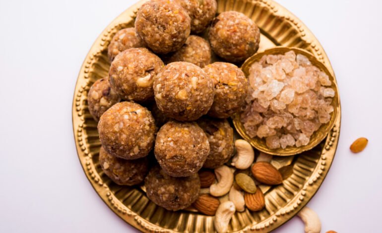 Sweet Gond Laddu Recipe