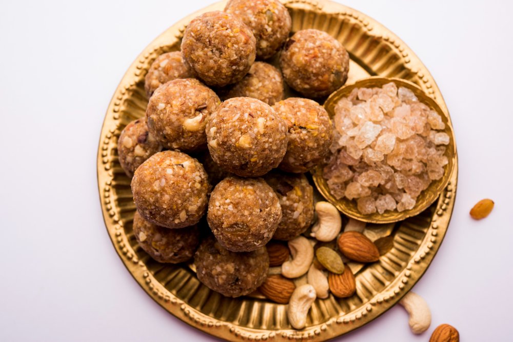 Sweet Gond Laddu Recipe